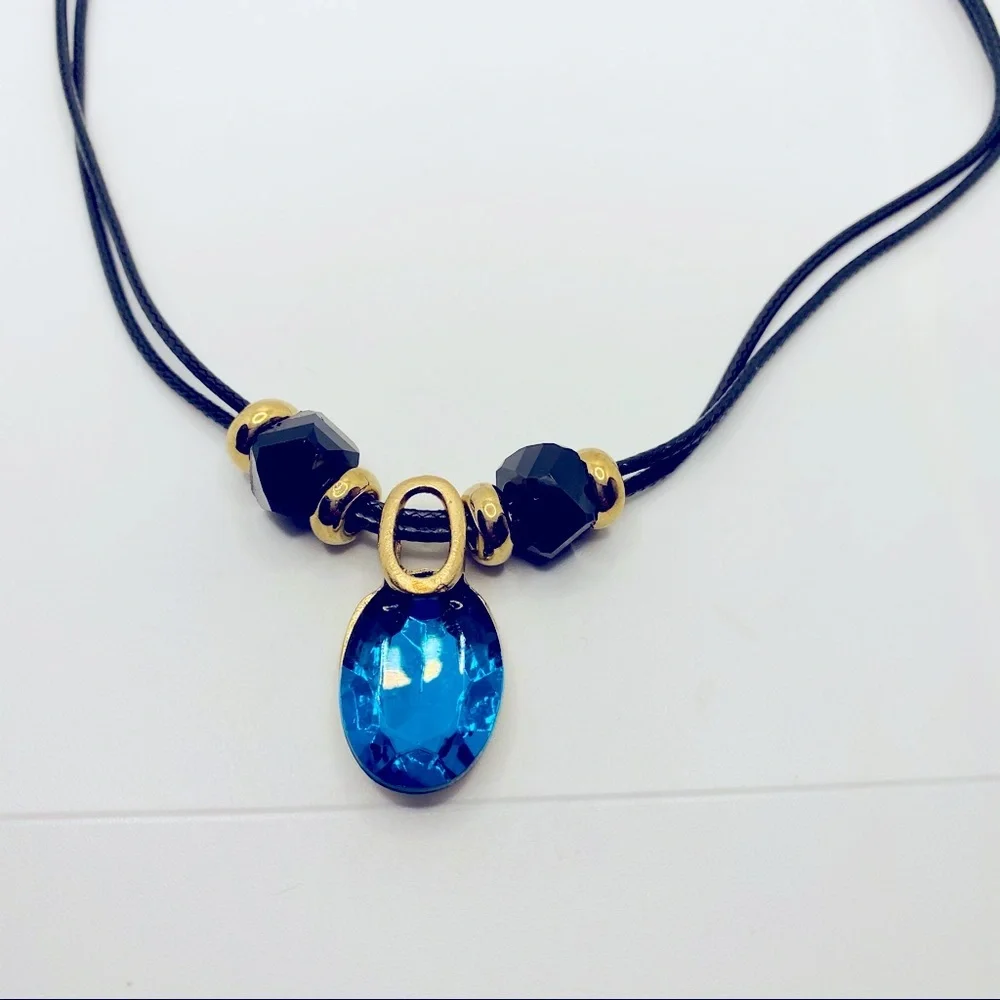 Chocker Blue Pendant with golden earrings set!